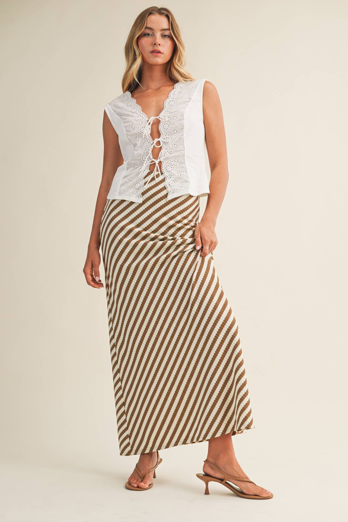 Diagonal Stripe Textured Knit Skirt