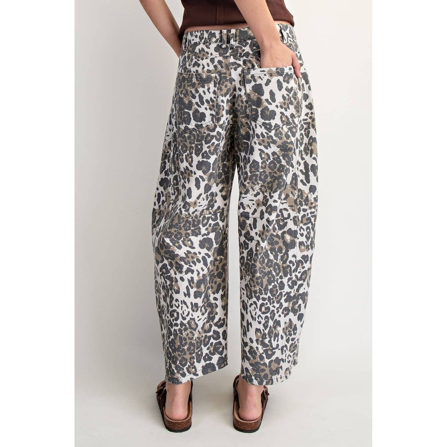 GOOD LUCK LEOPARD PRINTED BARREL JEANS