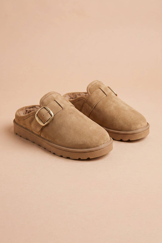 SNUGGLY PLUSH CLOGS