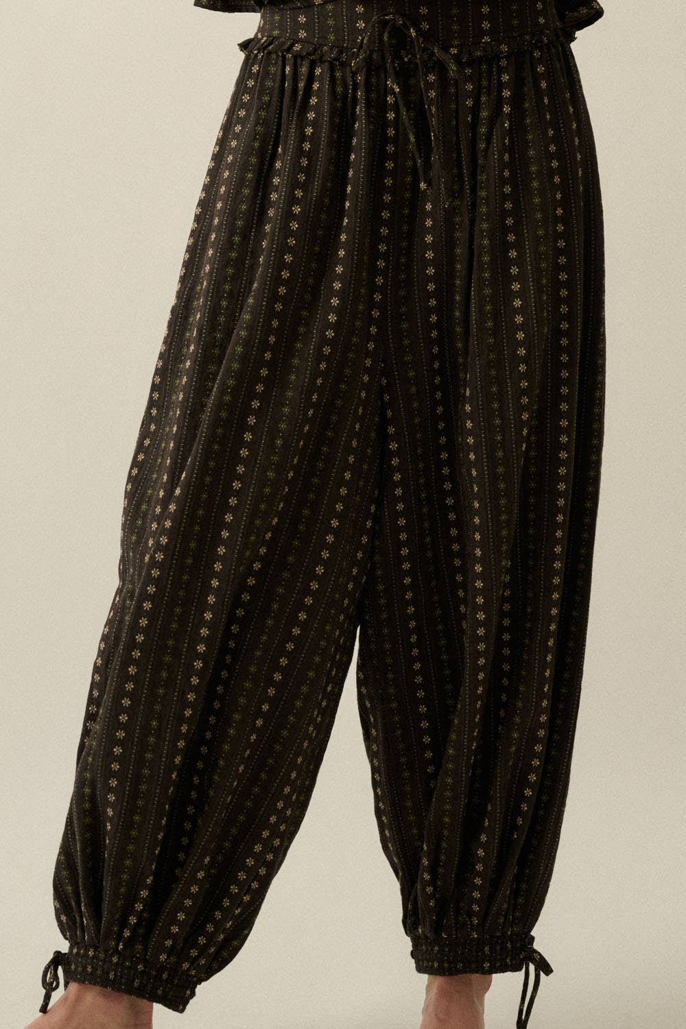Geometric-Print Drawstring Wide-Leg Balloon Pants