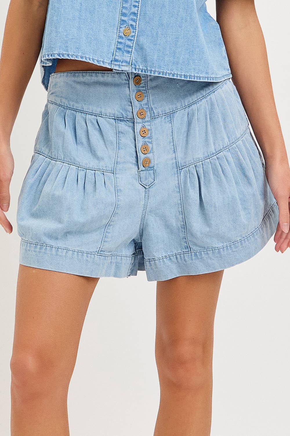 DENIM SHORTS
