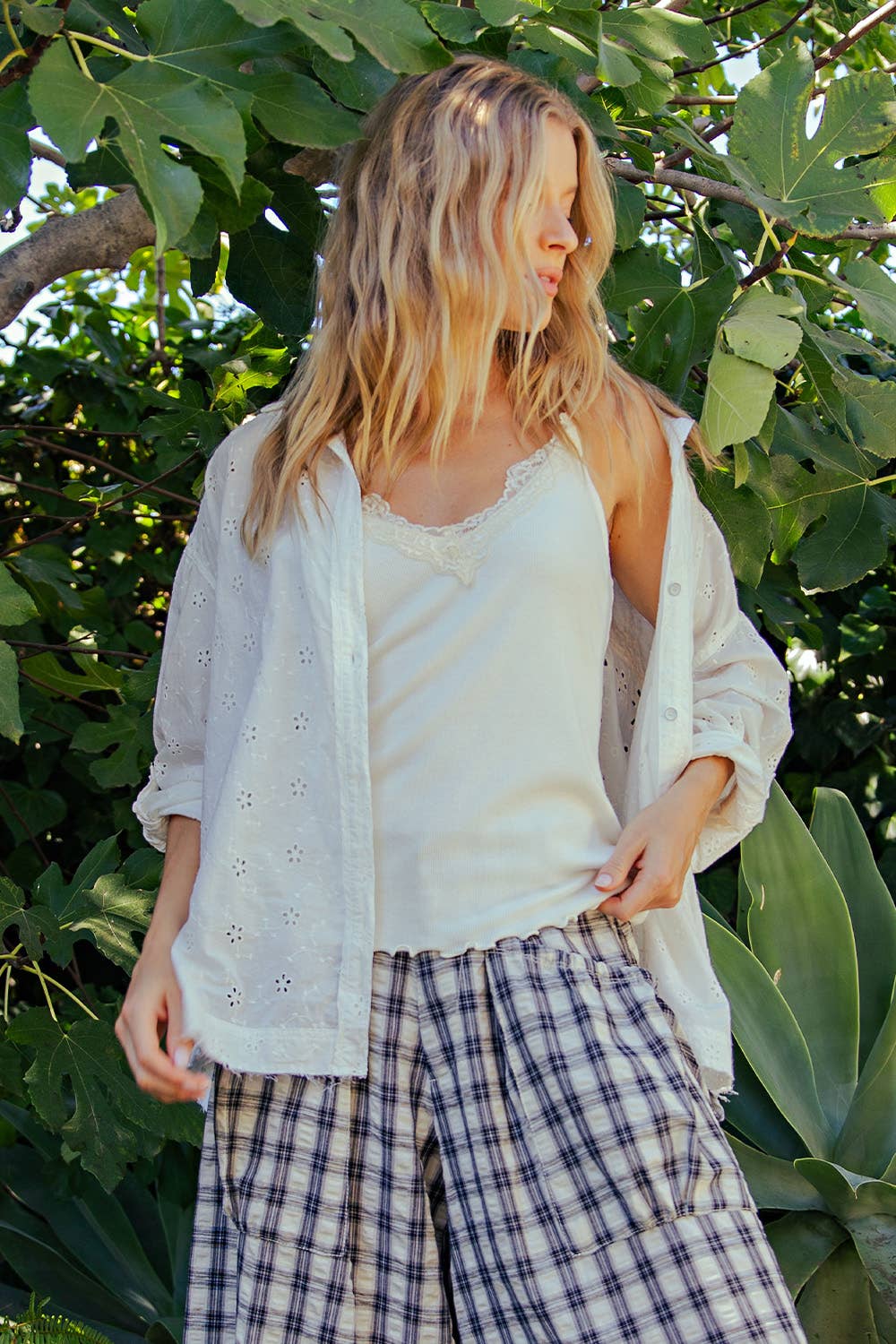 LACE CAMI TANK TOP