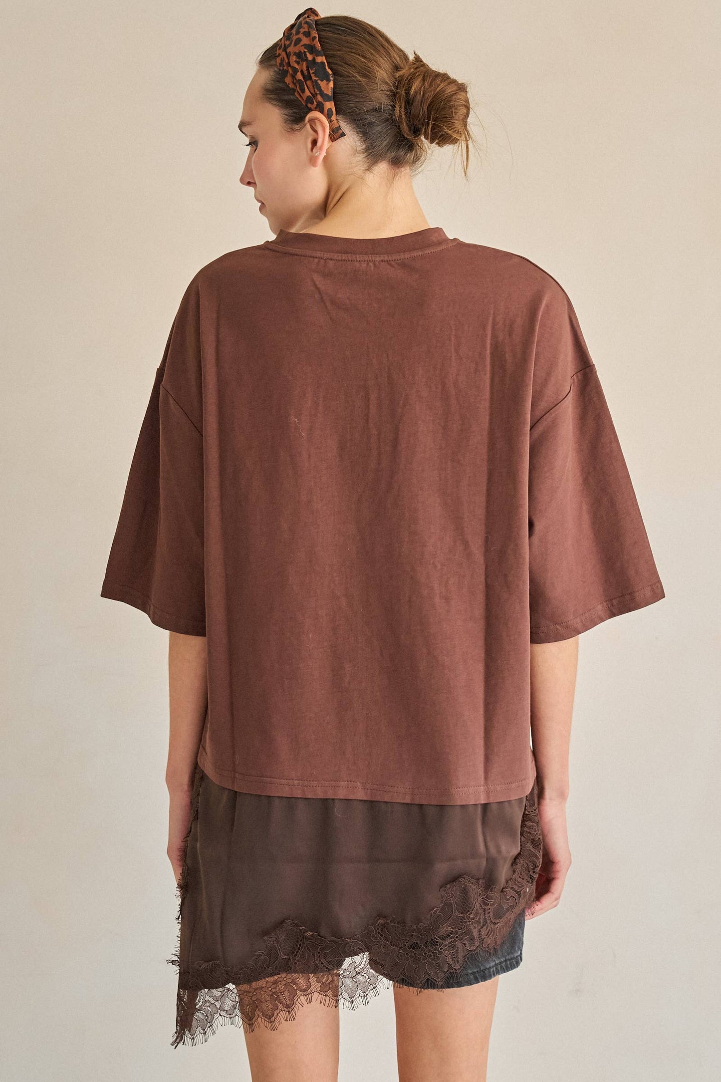 ASYMMETRIC LACE TRIM OVERSIZED TEE