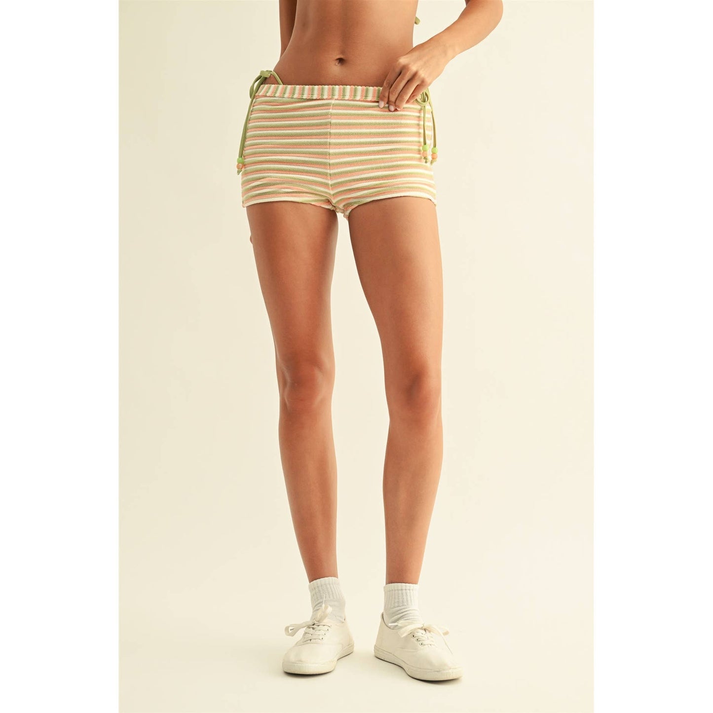 Wonderland Short