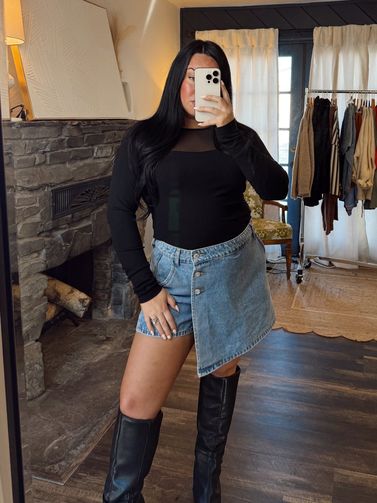 Black Mesh Panel Top