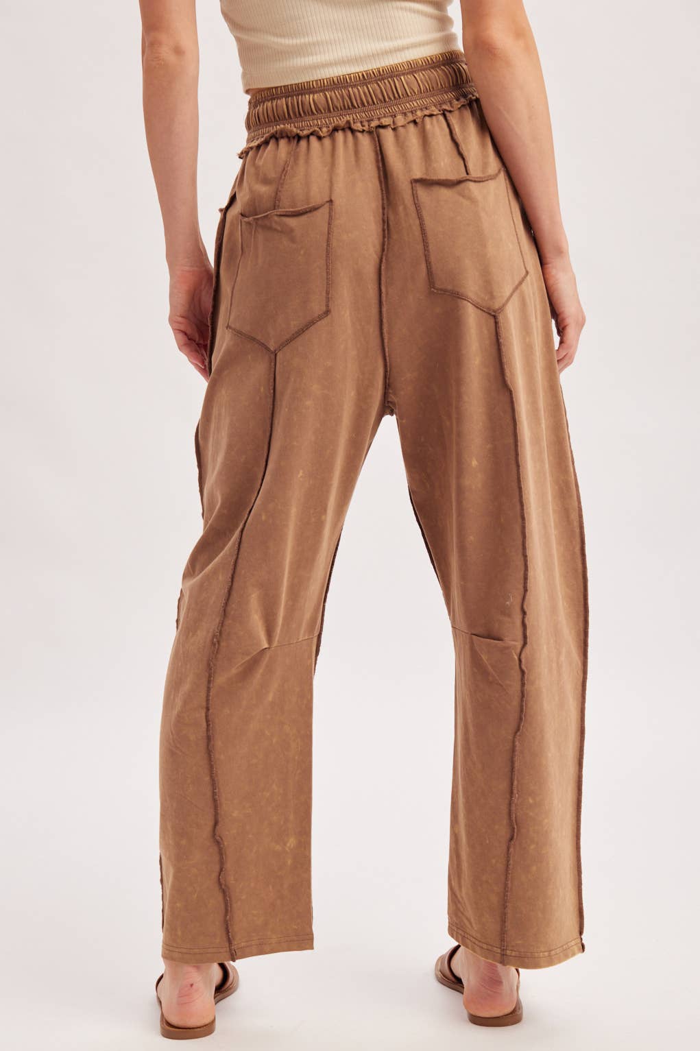 WASHED-OUT EXPOSED SEAM BARREL PANTS
