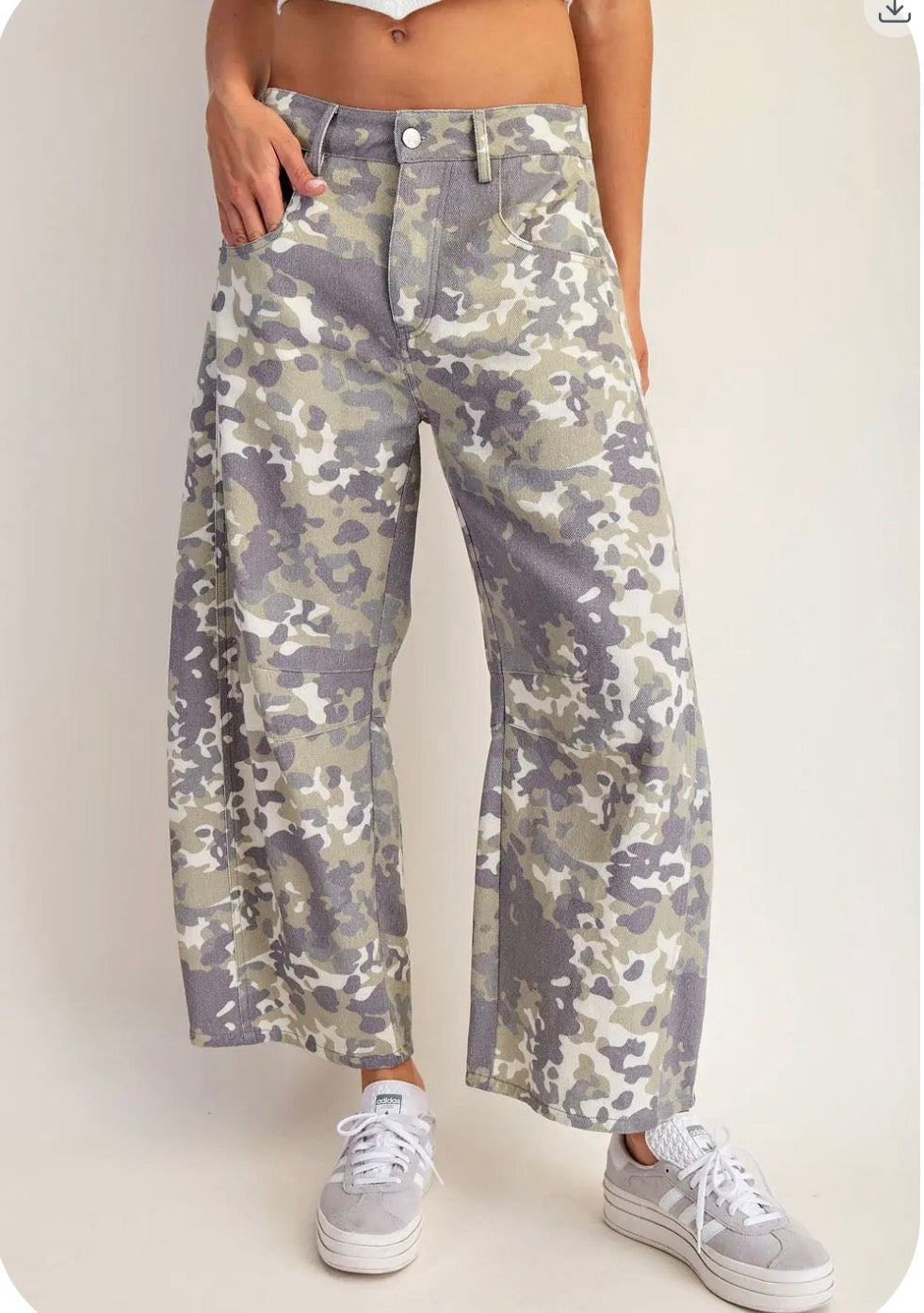 Soft Washed Camo Barrel Jeans