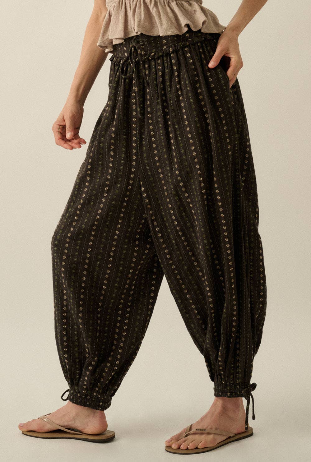 Geometric-Print Drawstring Wide-Leg Balloon Pants