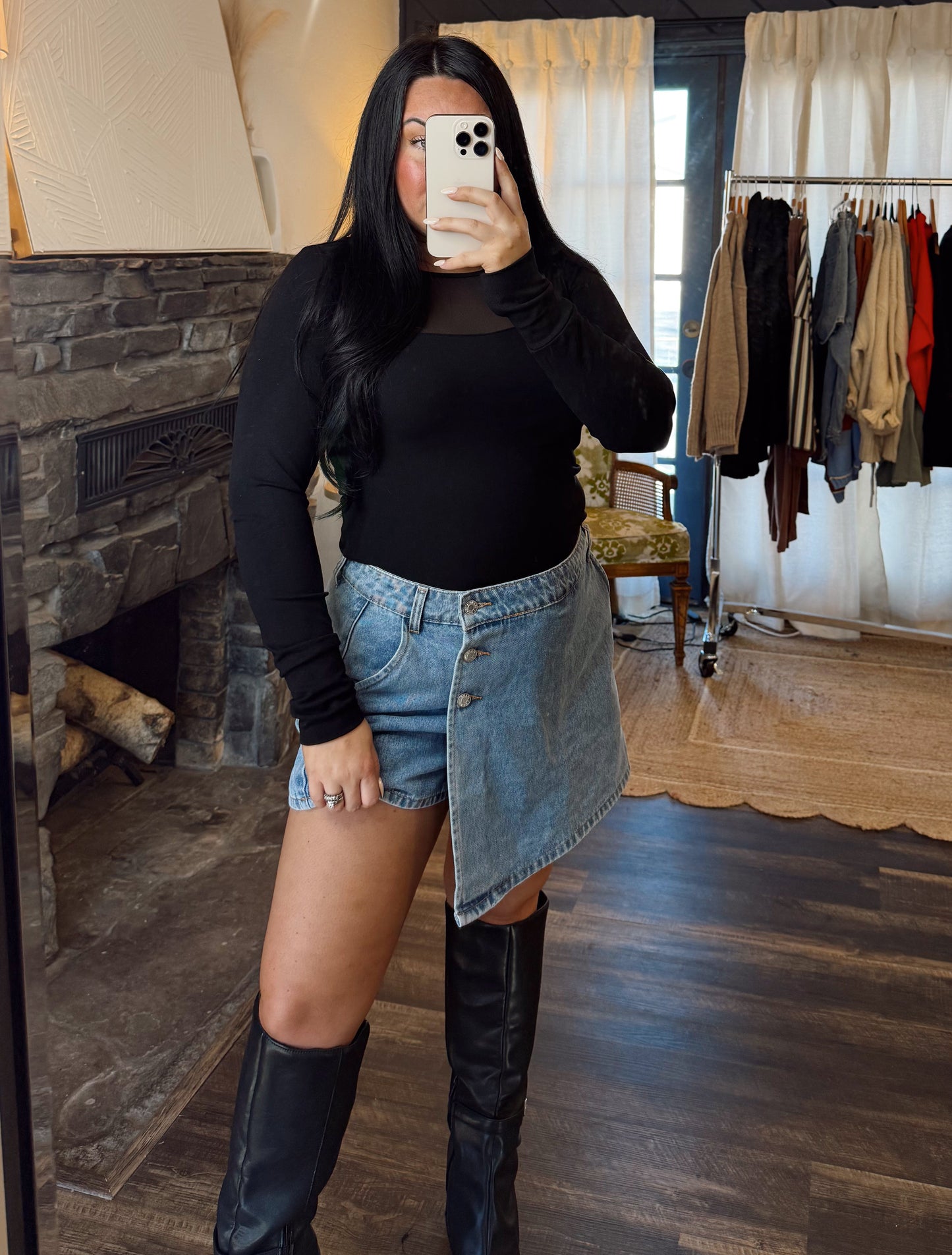 Black Mesh Panel Top