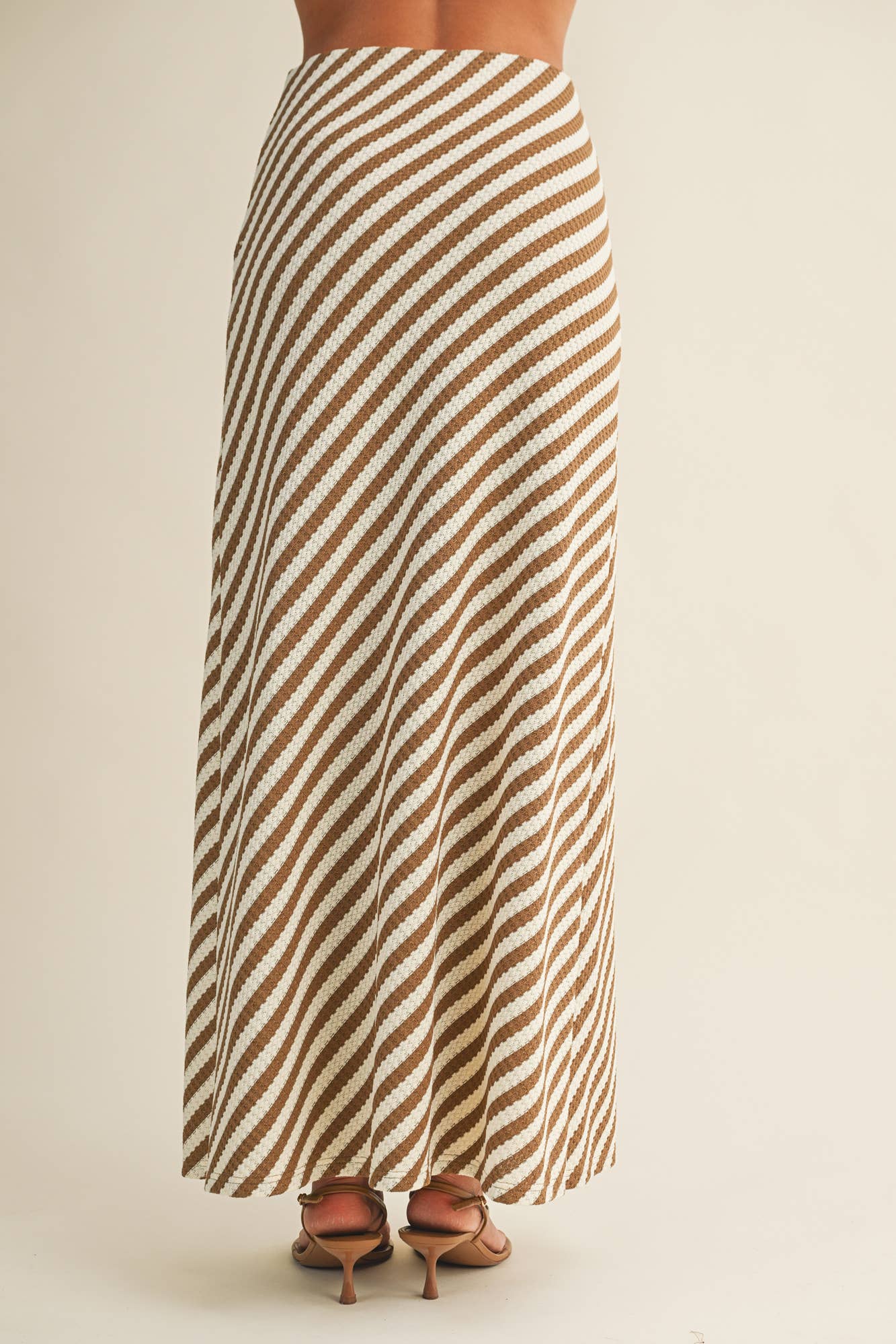 Diagonal Stripe Textured Knit Skirt