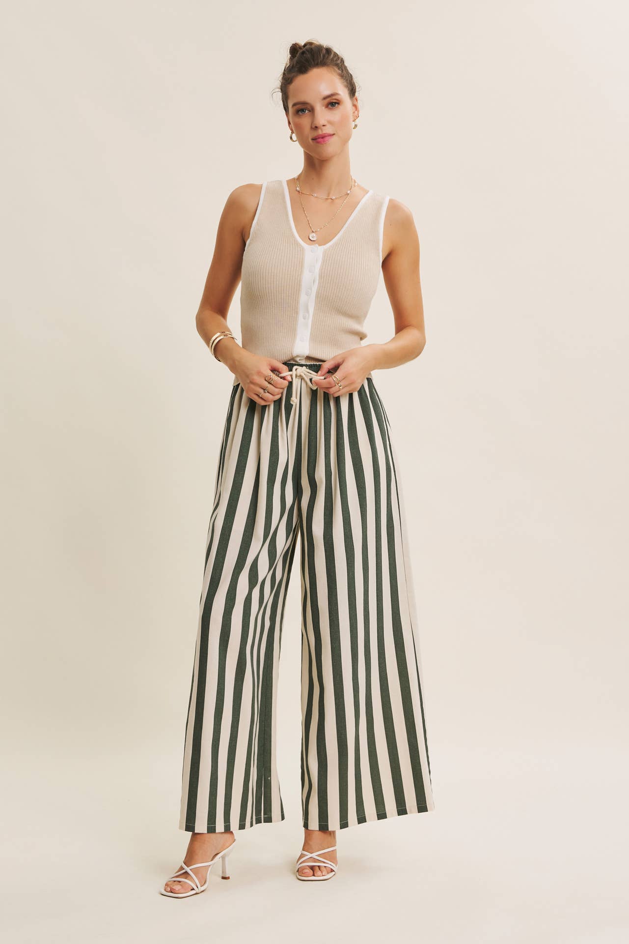 HUGS YOUR BODY BUTTON-DOWN RIBBED SWEATER TANK