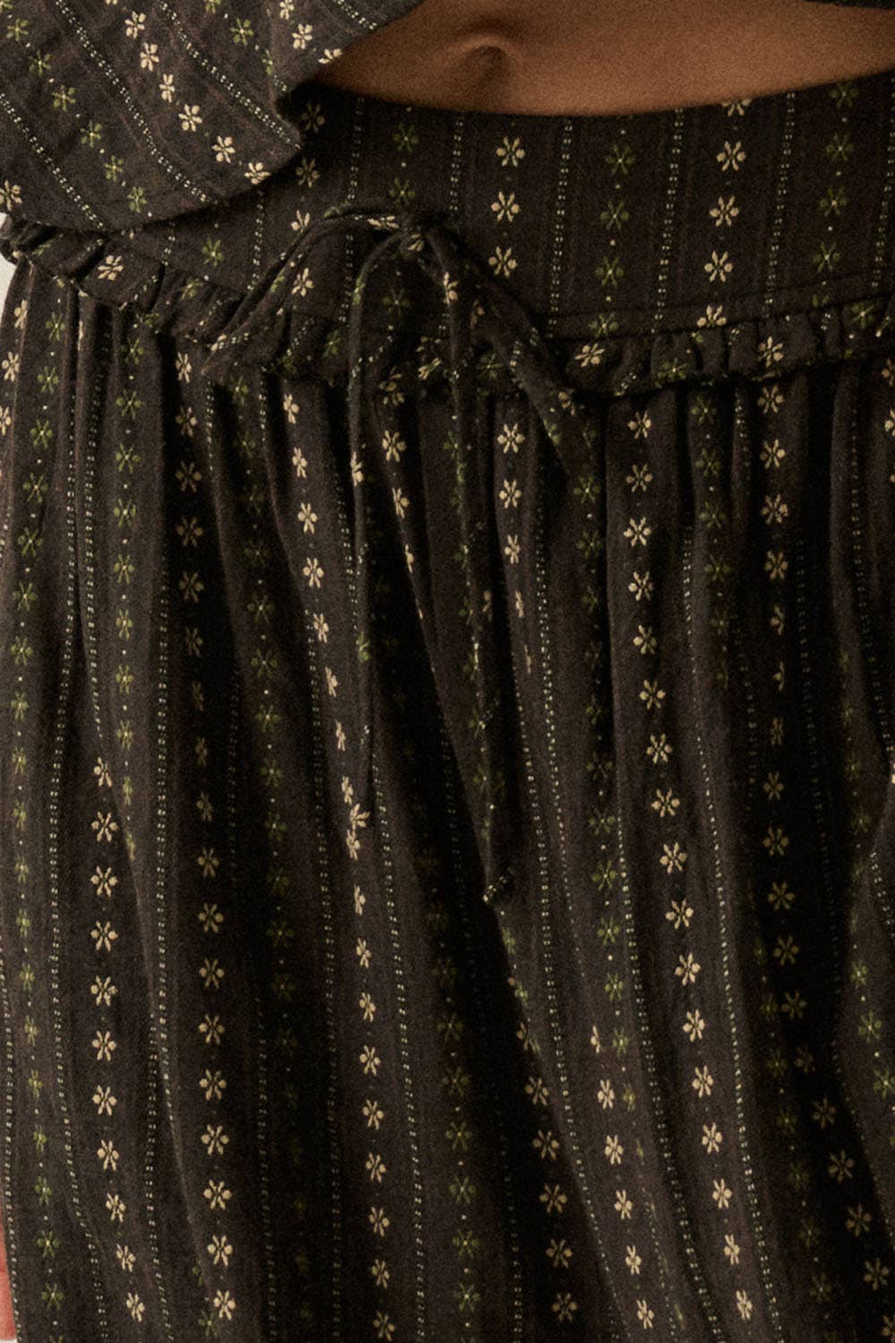 Geometric-Print Drawstring Wide-Leg Balloon Pants