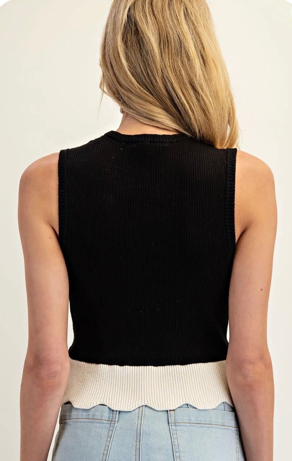 Contrast Scallop Trim Sleeveless Sweater