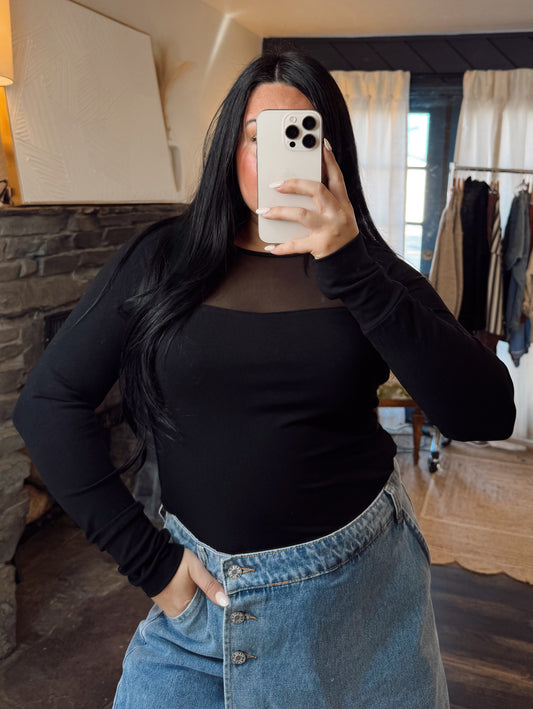 Black Mesh Panel Top