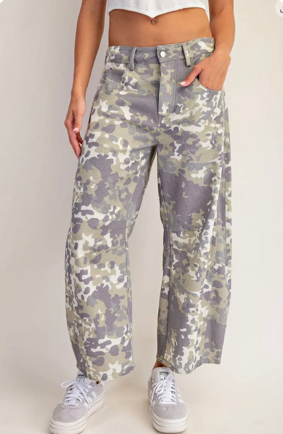 Soft Washed Camo Barrel Jeans