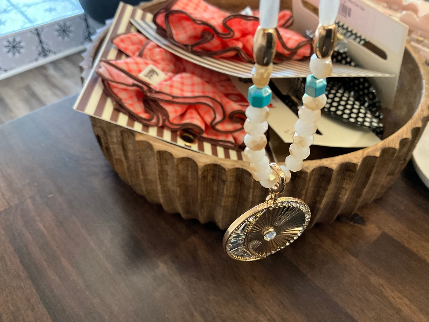 Turquoise bead necklace