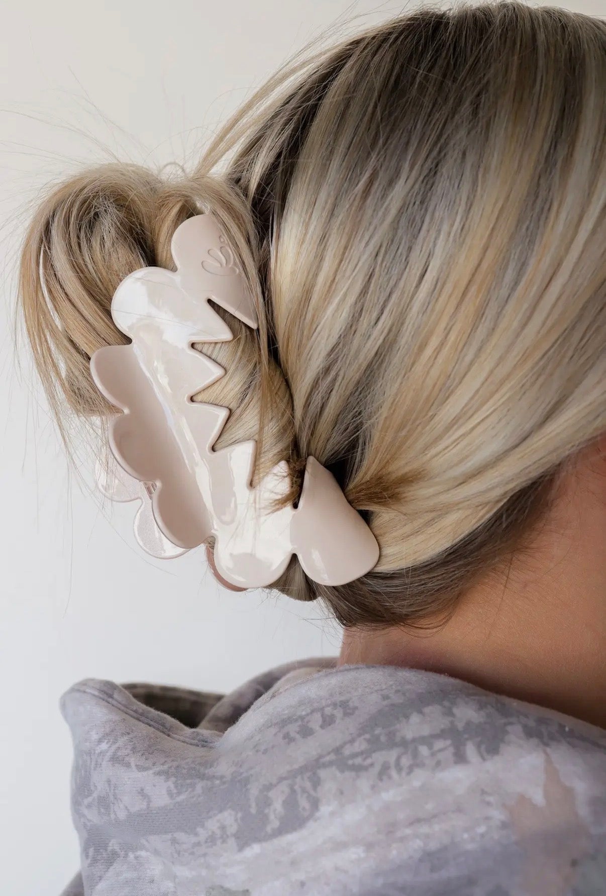 Spring Petal Arch Claw Clip