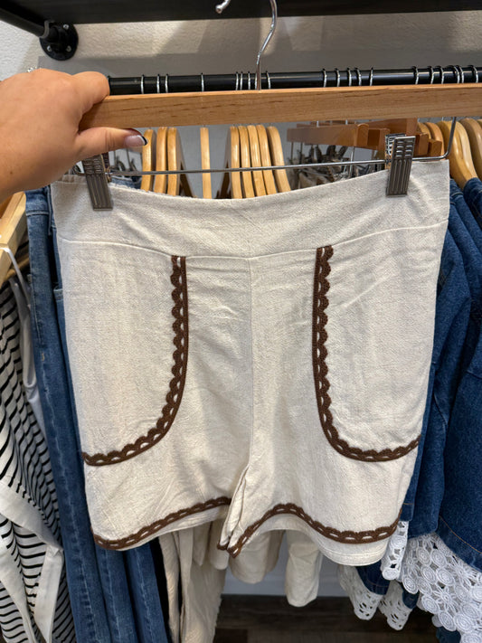 Scallop Trim Linen Shorts