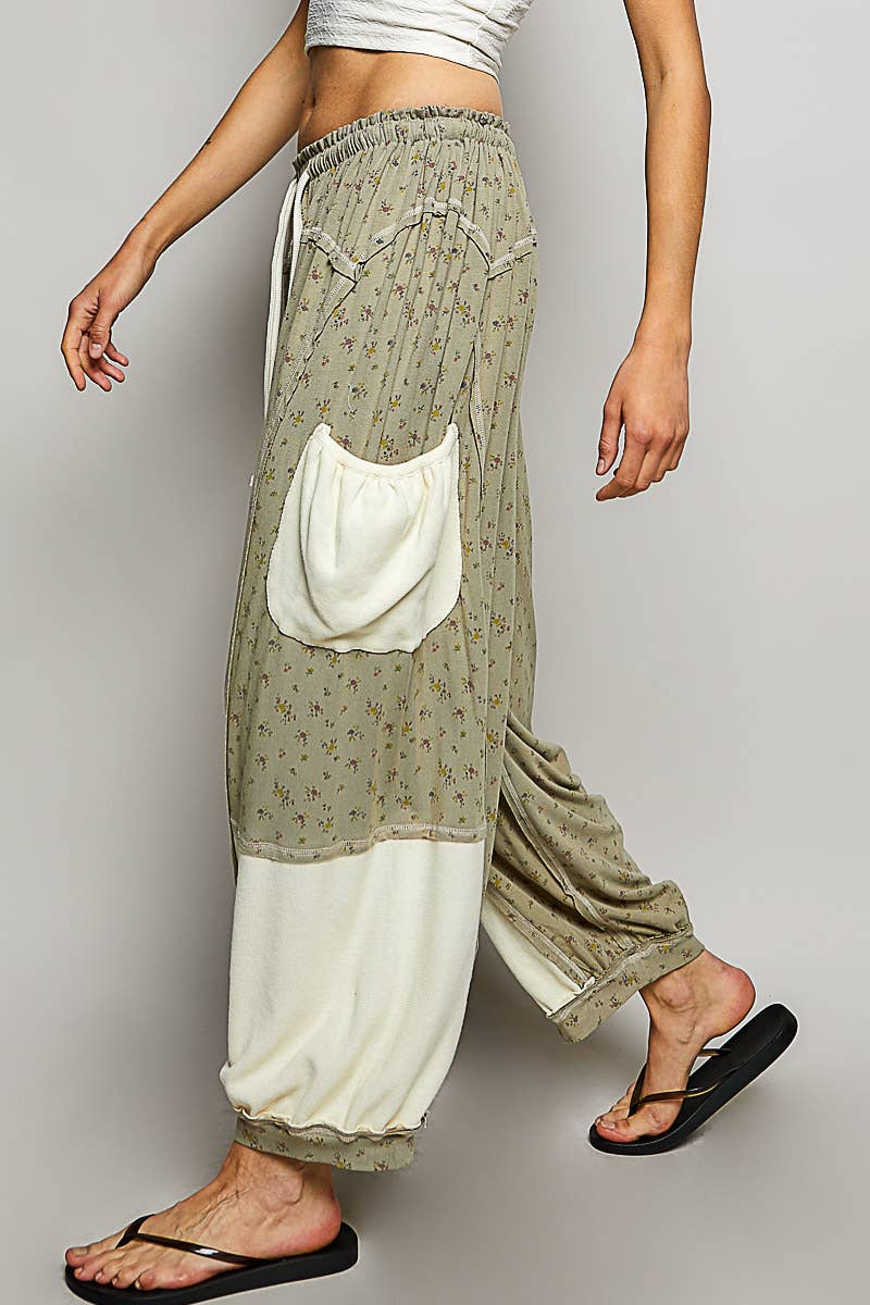 Oversized Floral Pattern Printed Knit Pants