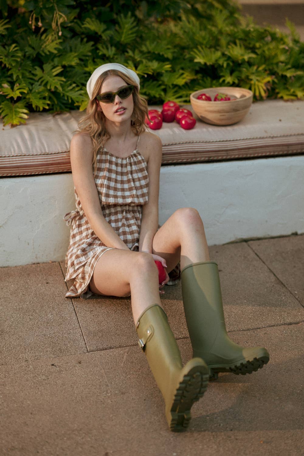 GINGHAM SLEEVELESS ELASTIC BAND WAIST TOP