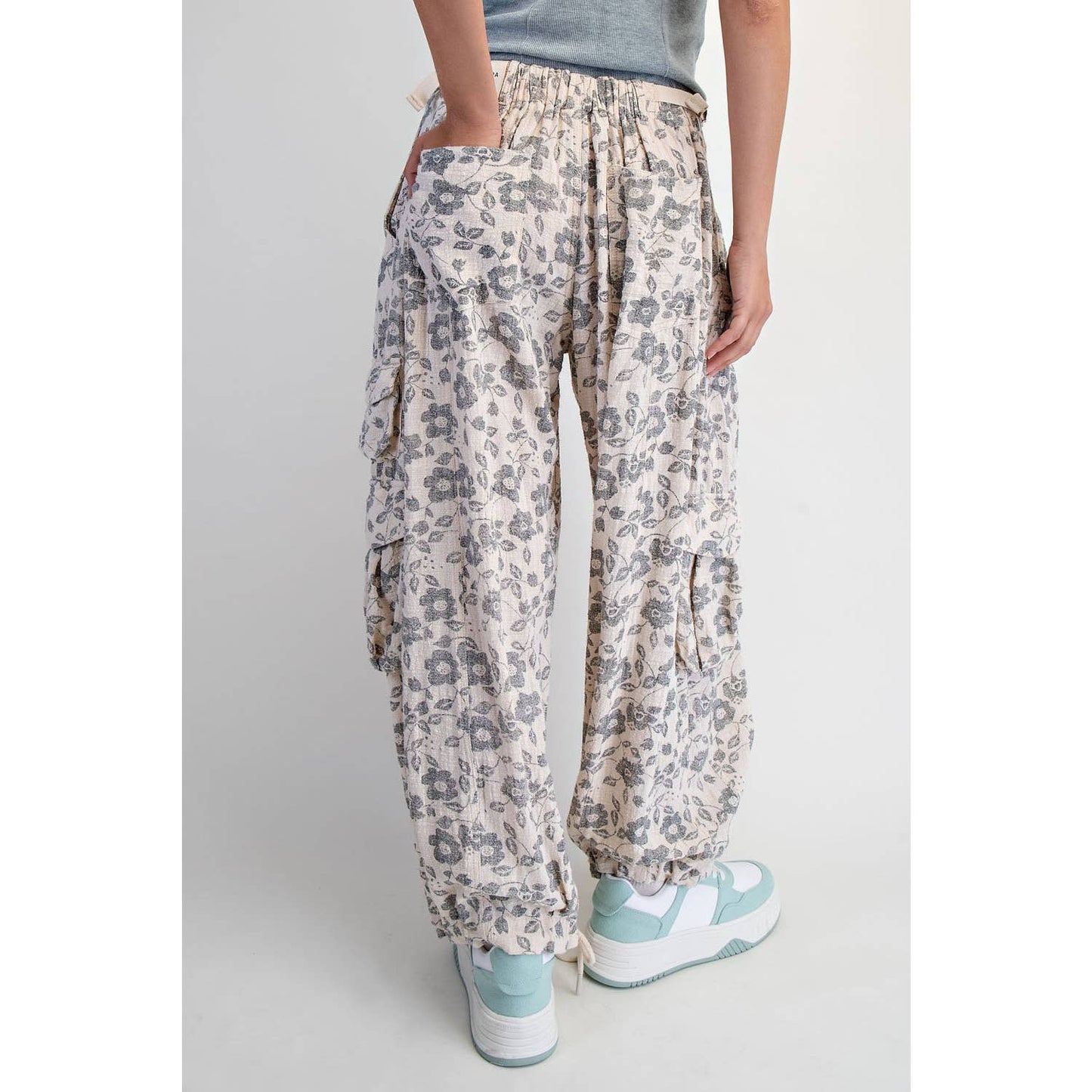 NATURAL FLORAL PRINTED UTILITY PANTS