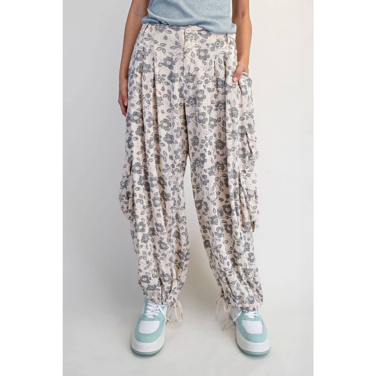 NATURAL FLORAL PRINTED UTILITY PANTS