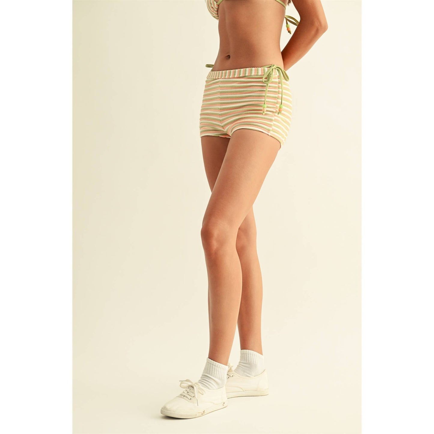 Wonderland Short