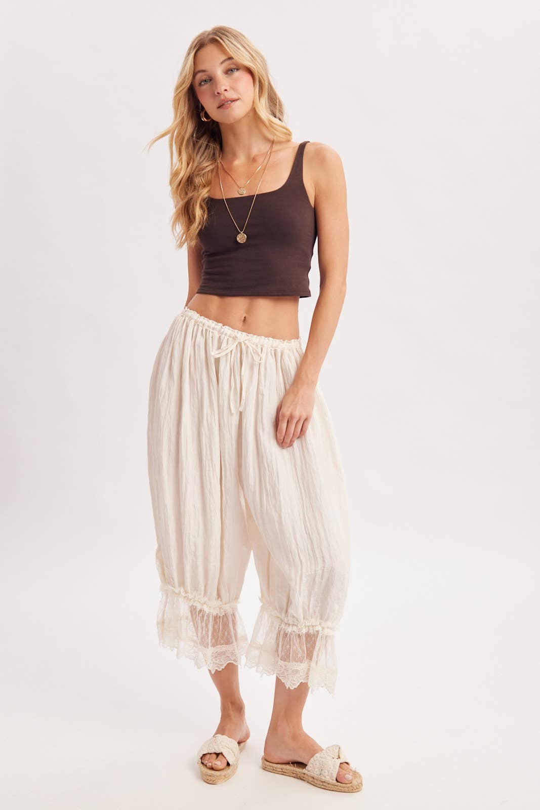 LACE TRIMMED MIDI BLOOMER PANTS